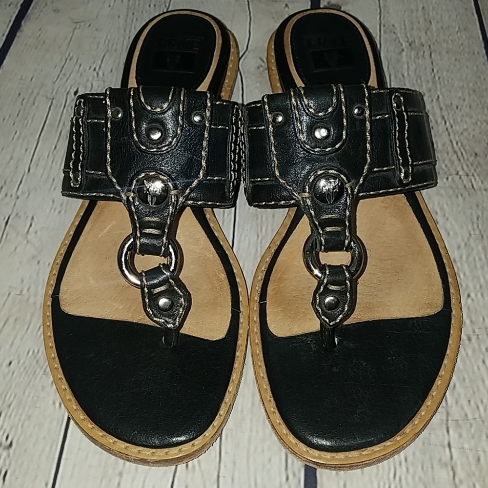 FRYE leather thong sandals, 6M
